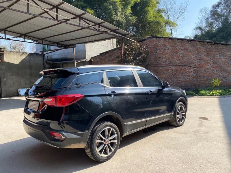 成都19年汉腾汽车X57