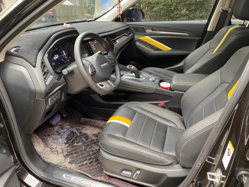 成都20年长城哈弗F74