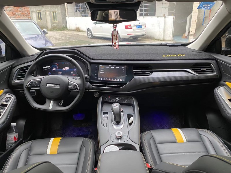 成都20年长城哈弗F75