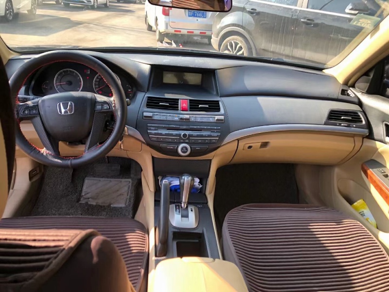 淄博11年本田雅阁8