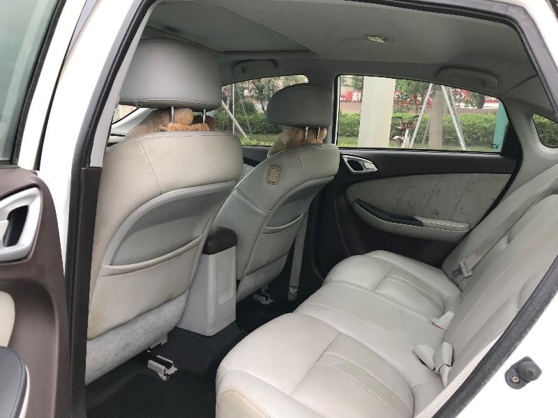 深圳14年纳智捷5 Sedan5