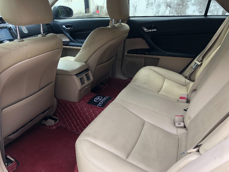 深圳13年丰田锐志4