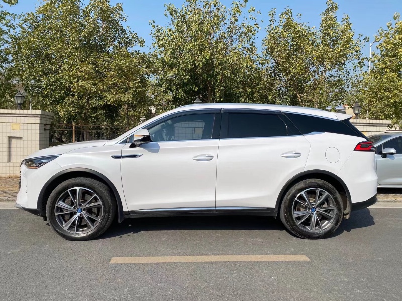 中山19年比亚迪唐5