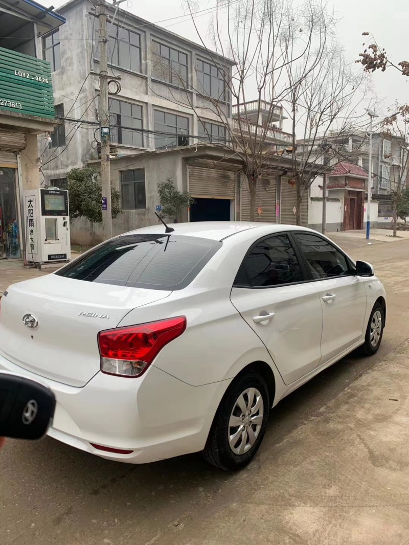 阜陽19年現代瑞納3