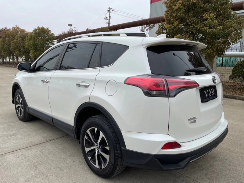 盐城17年丰田RAV4荣放4