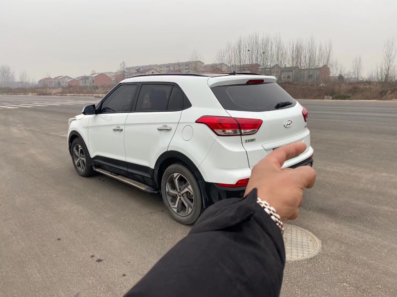 武汉18年现代ix253