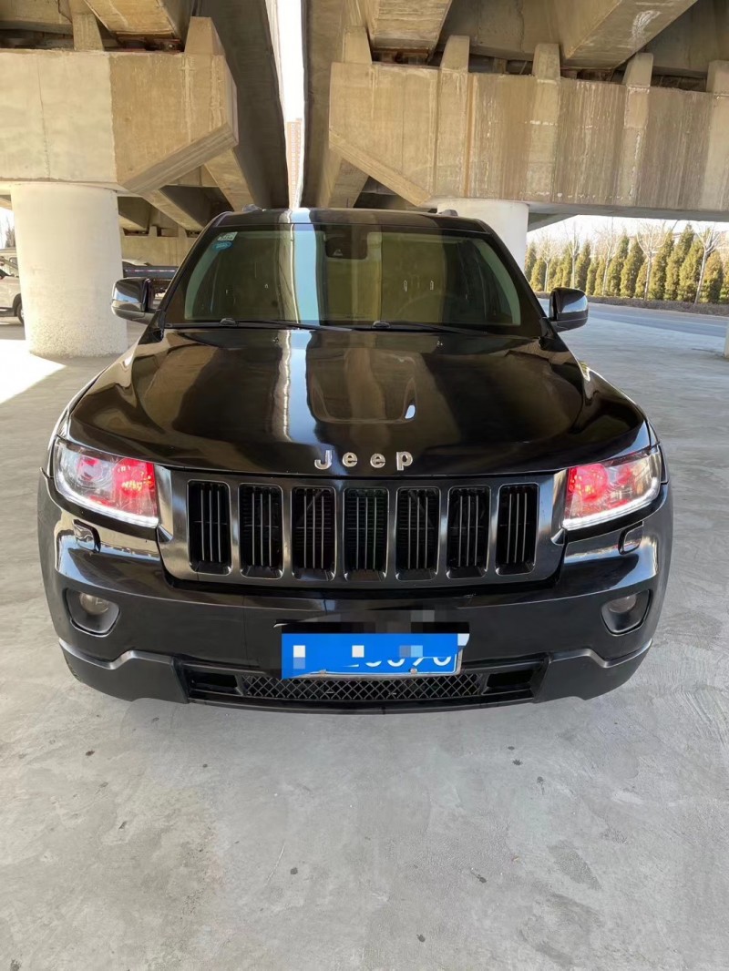 太原11年Jeep大切諾基1
