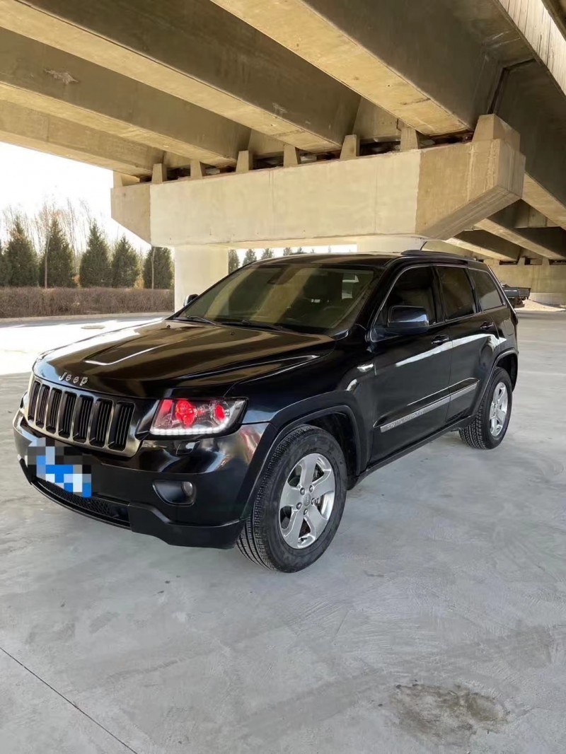 太原11年Jeep大切諾基2