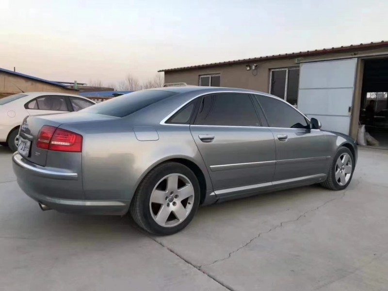 遼陽09年奧迪A8L8