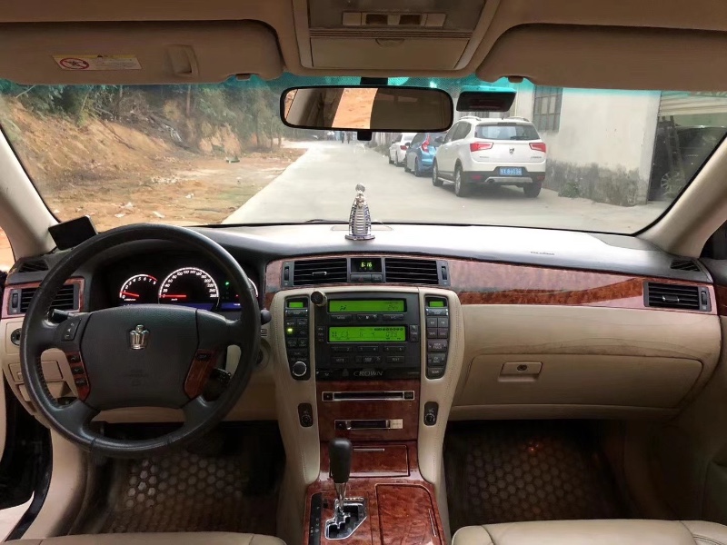 江门06年丰田皇冠5