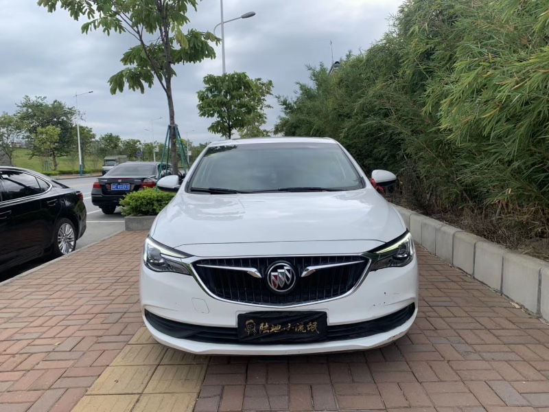 广州18年别克英朗1