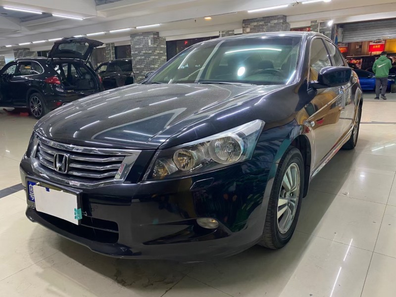 东莞10年本田雅阁2