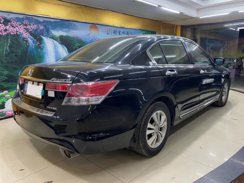 东莞10年本田雅阁4