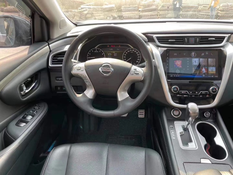 佛山17年日产楼兰2