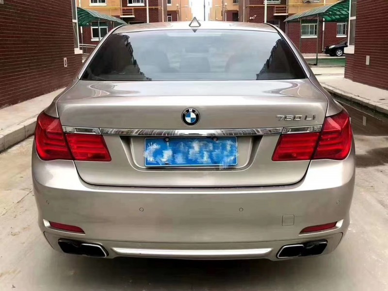 保定11年宝马7系2