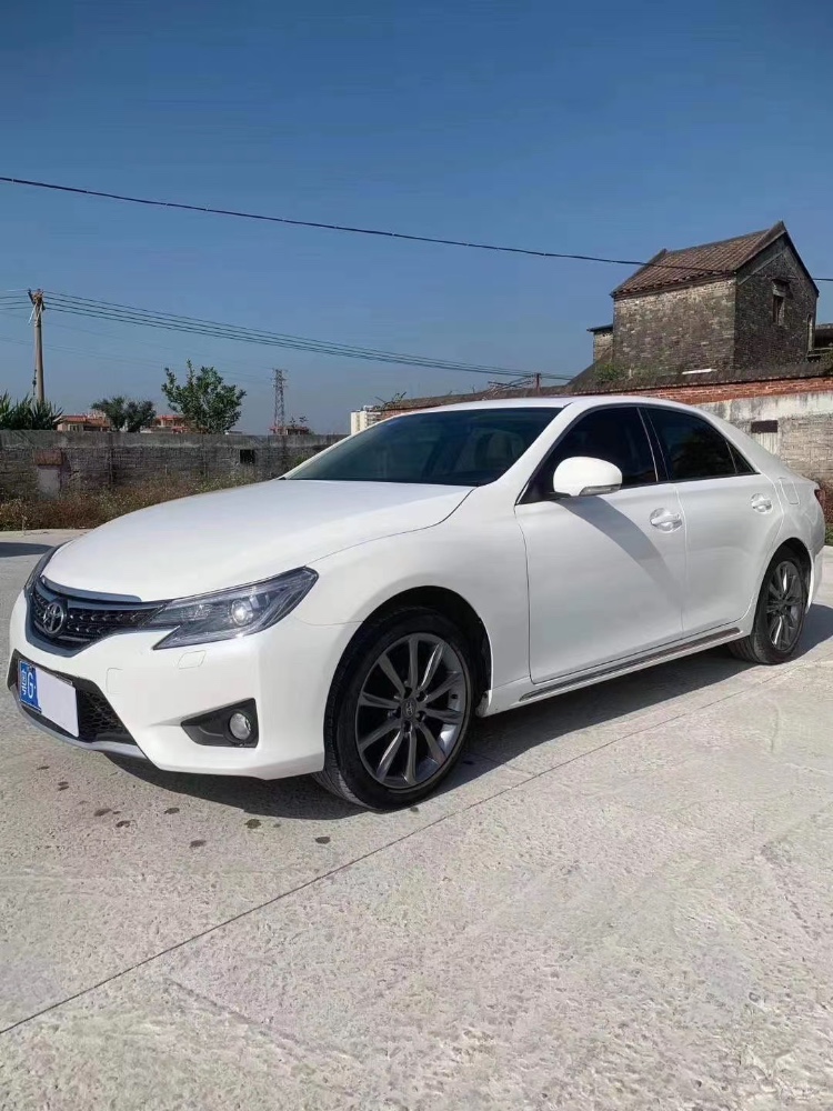 佛山17年丰田锐志4