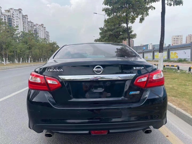 广州18年日产天籁4