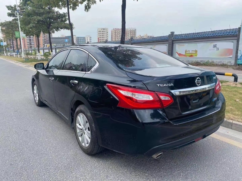 广州18年日产天籁3