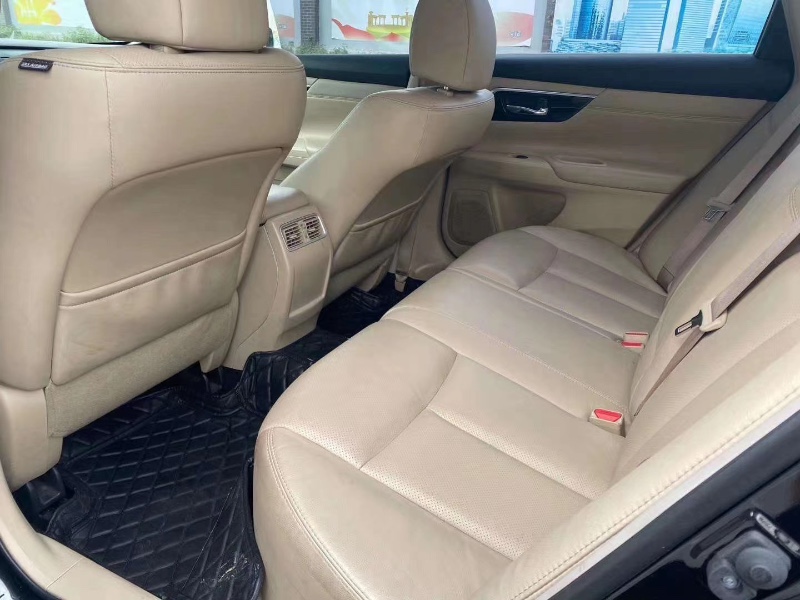 广州18年日产天籁8