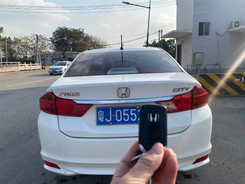 广州17年本田锋范5