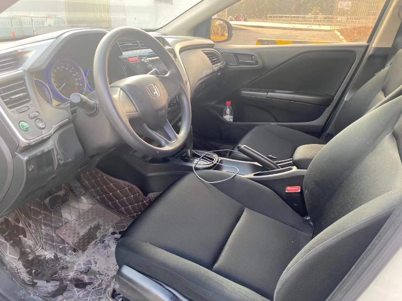 广州17年本田锋范2