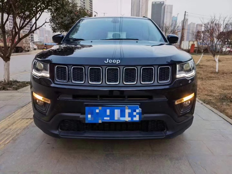 武漢18年Jeep指南者1