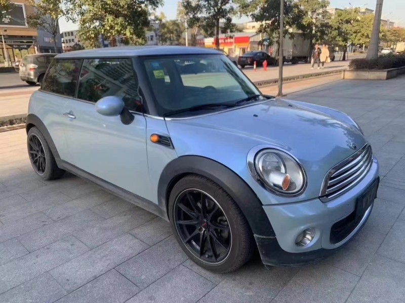 佛山13年寶馬MINI2