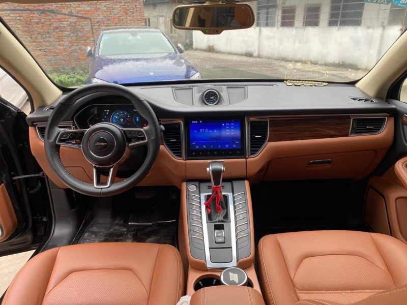 成都17年众泰SR95