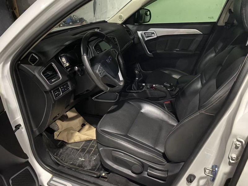 成都17年吉利远景X66