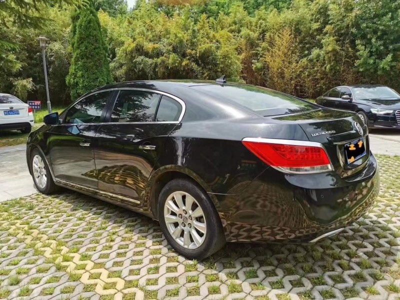 淄博12年别克君越8