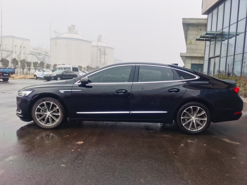 徐州20年别克君越4