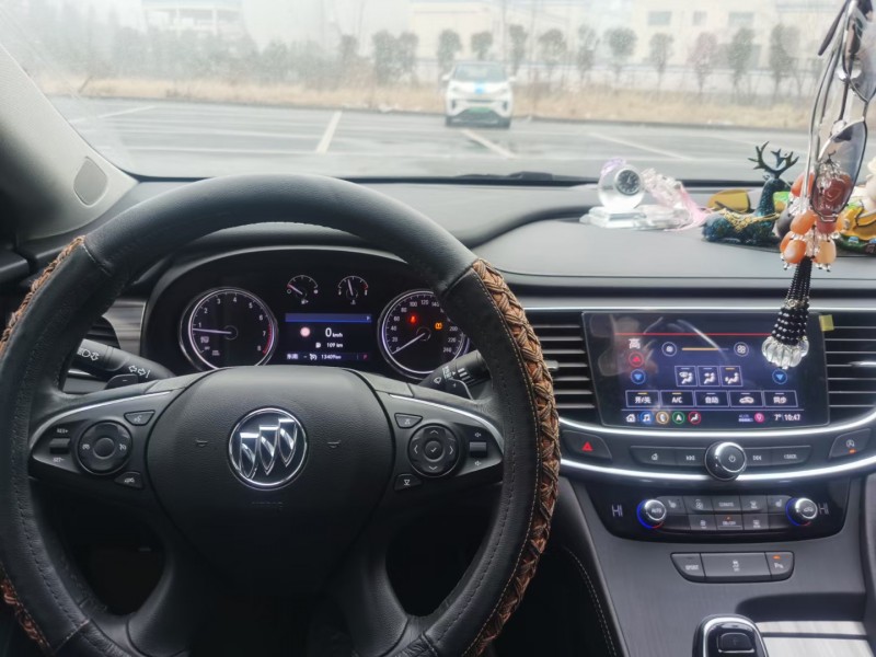 徐州20年别克君越9