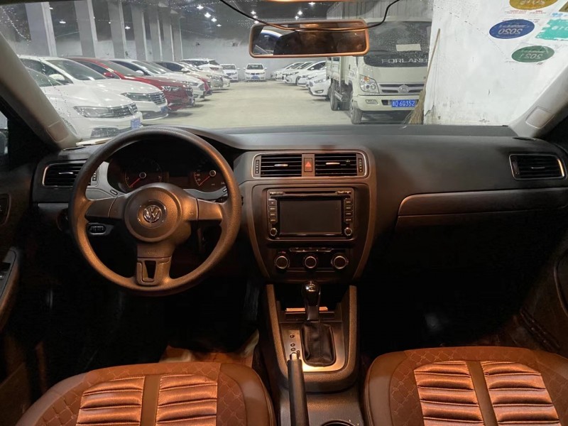 成都14年大众速腾5