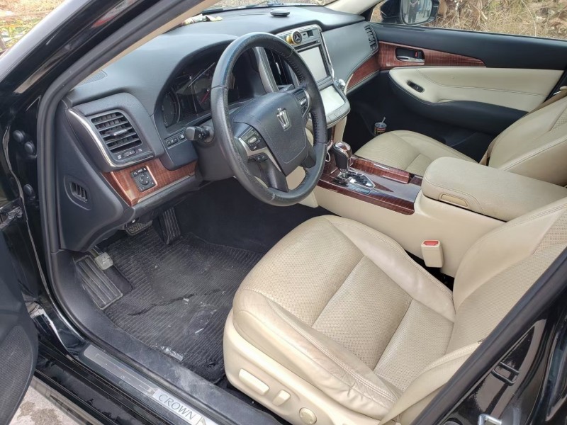 东莞15年丰田皇冠5