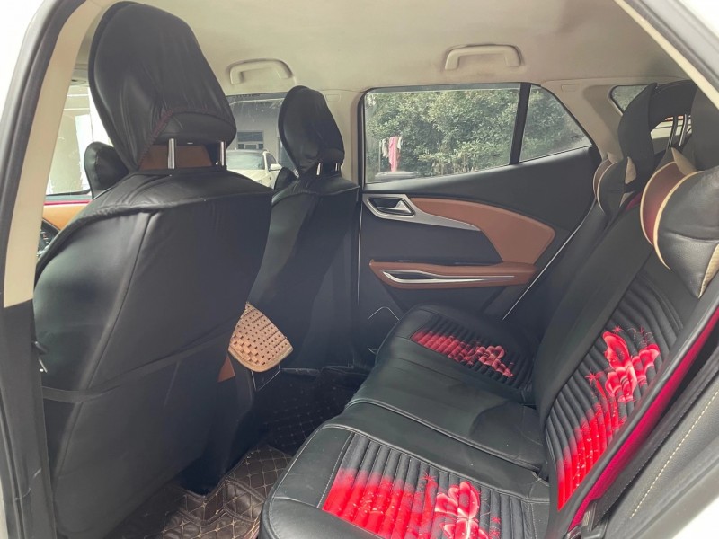 成都19年众泰T3005