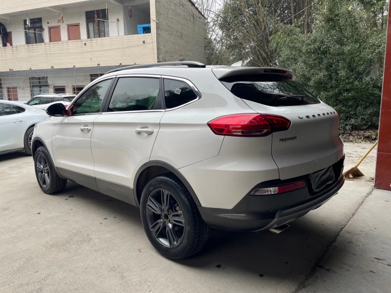 成都18年獵豹汽車CS108