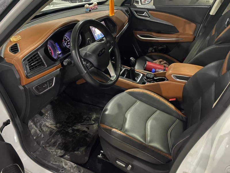 成都19年众泰T3006