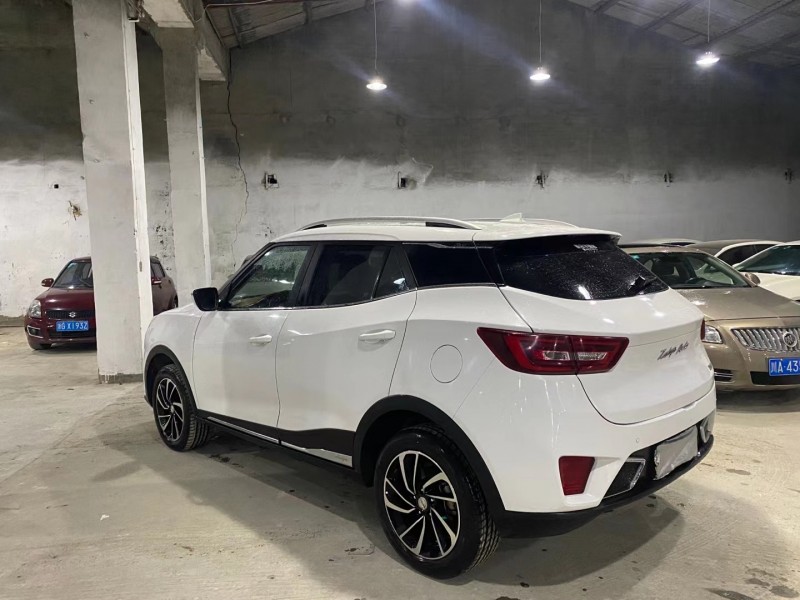 成都19年众泰T3003