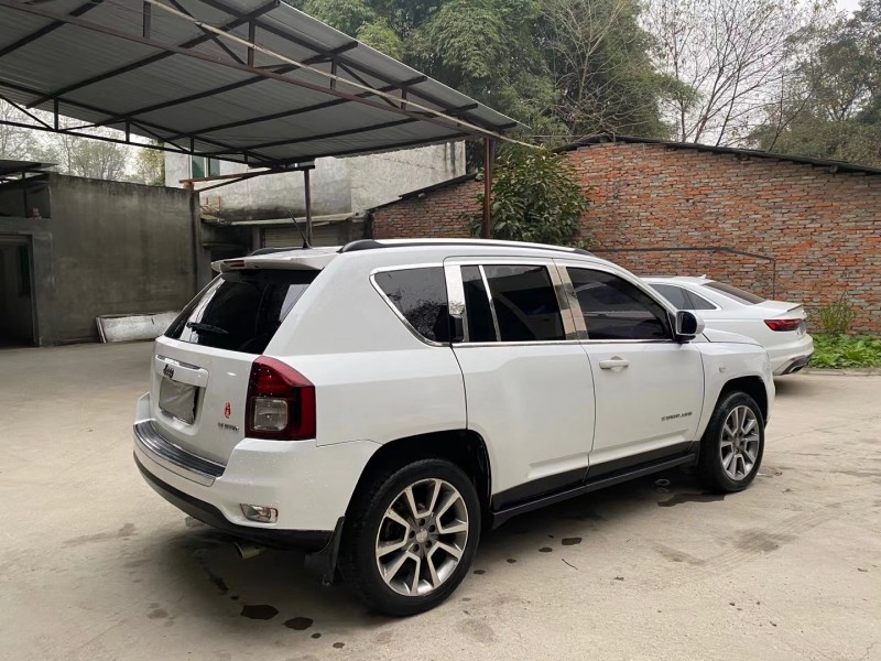 成都13年Jeep指南者8