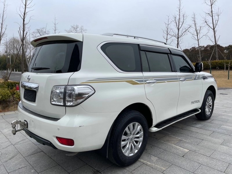 盐城20年日产途乐5