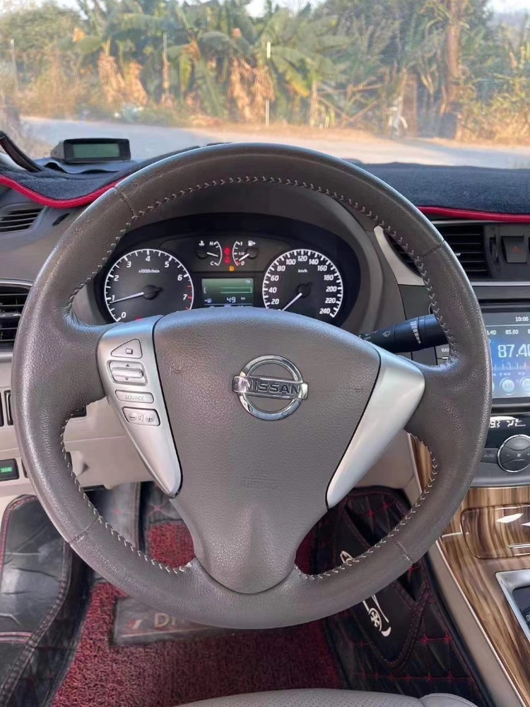 广州14年日产轩逸7