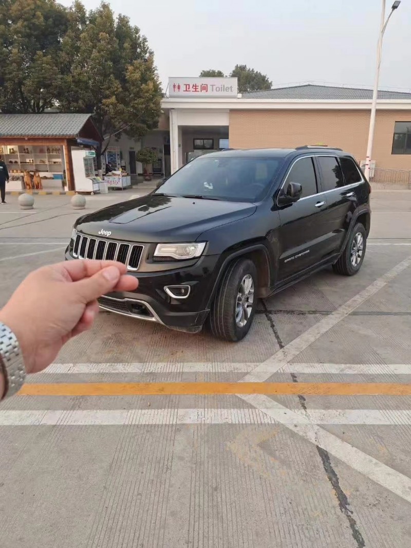 鄭州16年Jeep大切諾基3