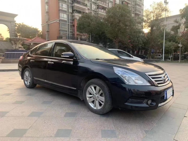 龍巖12年日產天籟2