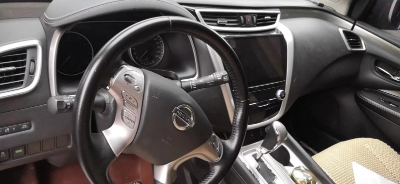 北京15年日产楼兰5