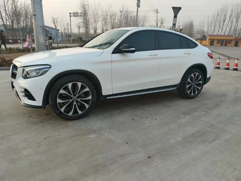 北京19年奔驰GLC3