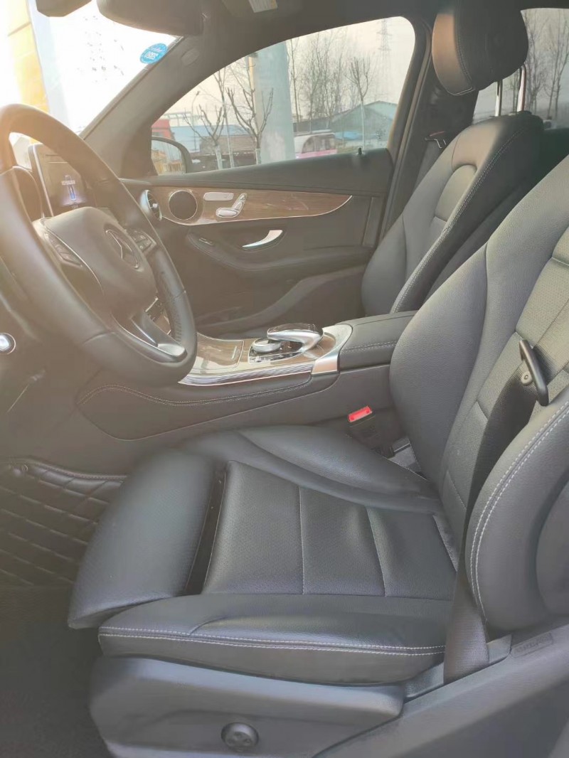 北京19年奔驰GLC4