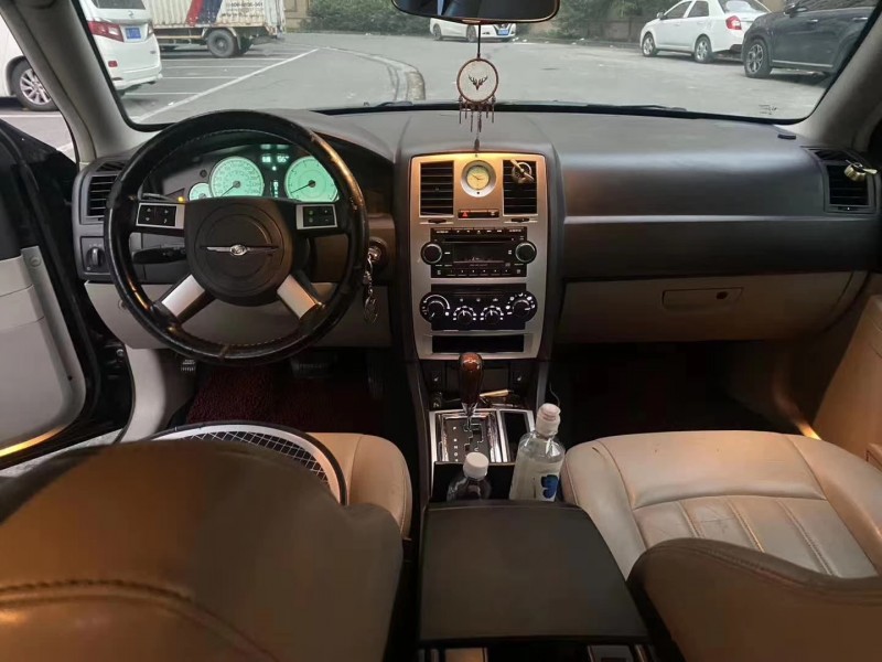 杭州07年克萊斯勒300C7