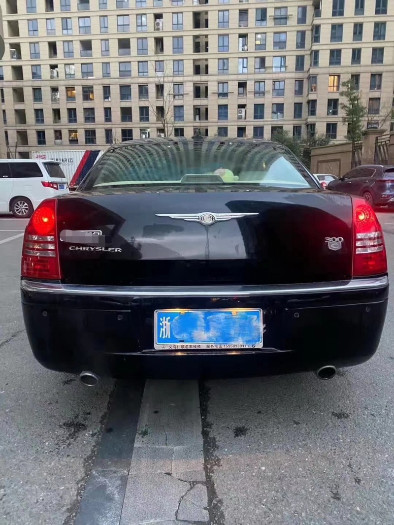 杭州07年克萊斯勒300C8