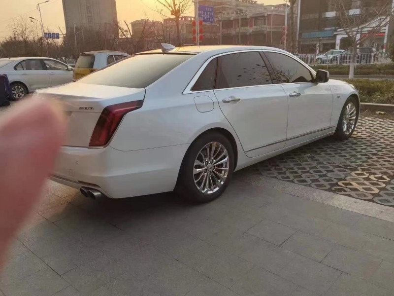 鎮江17年凱迪拉克CT63