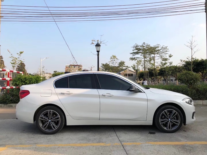广州20年宝马1系7